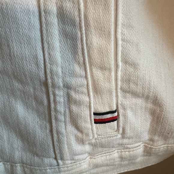 Tommy Hilfiger White Jean Jacket Classic Denim Style - Picture 3 of 4
